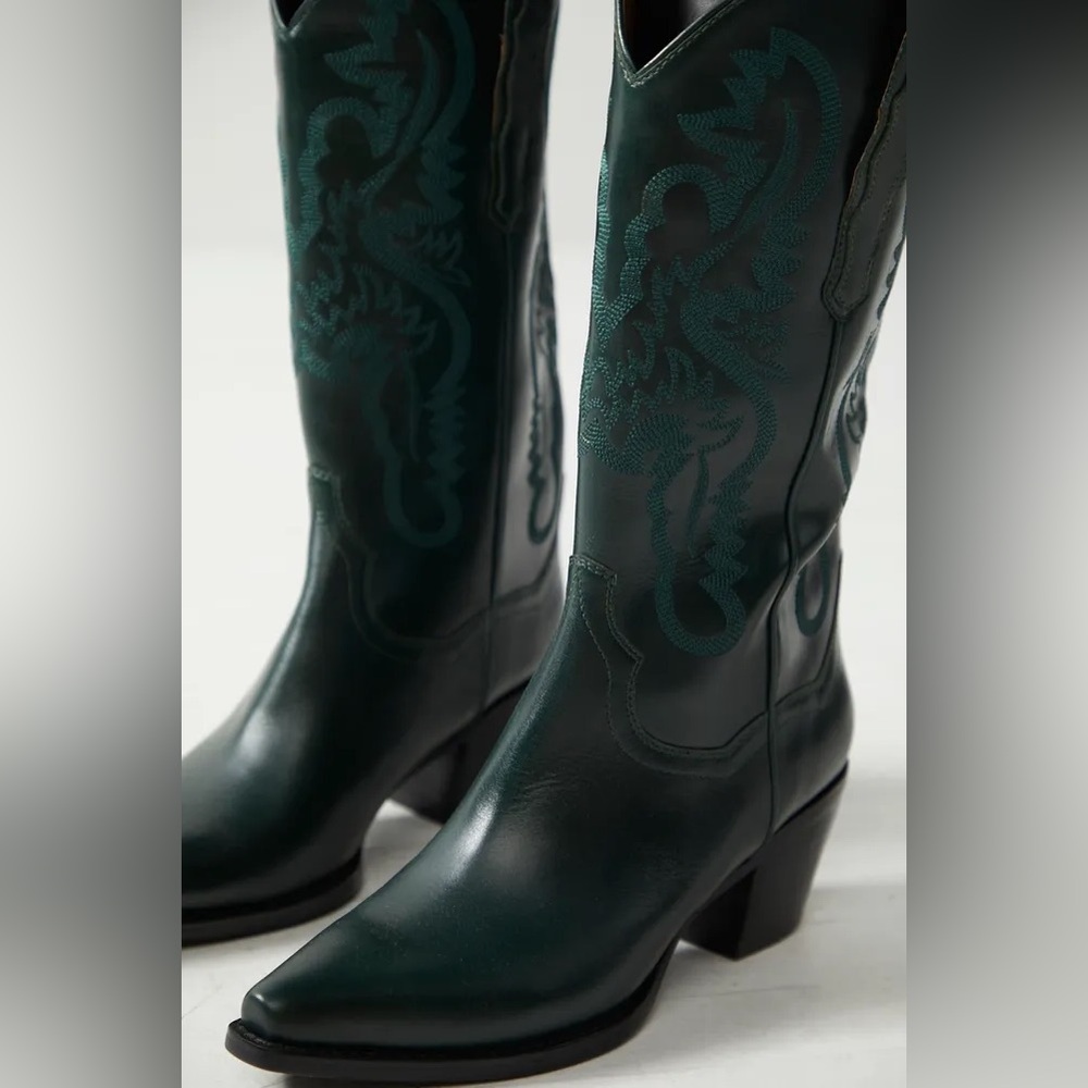 NIB Jeffrey Campbell Cowboy Boots